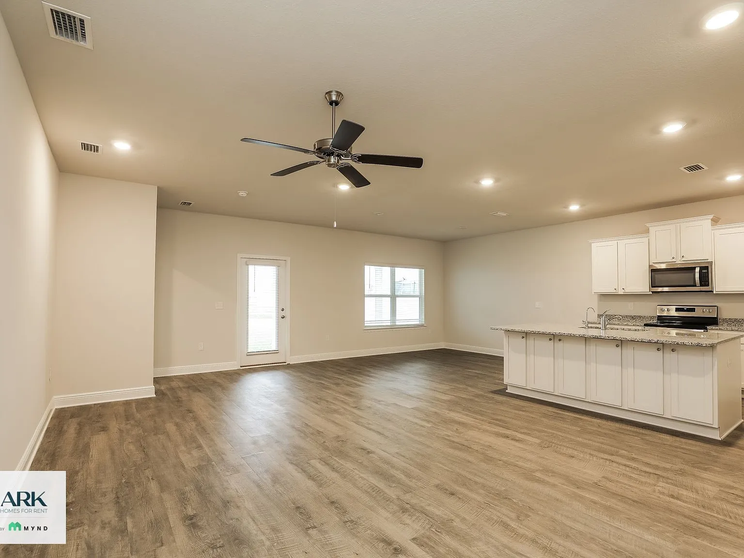 4 bed, 2.0 bath, 2018 sqft, $2,199 — Photo 3