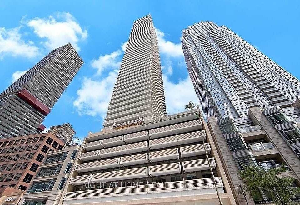1st image of 2221 Yonge St #1706