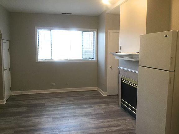 4th image of 1714 N Ashland Ave #G