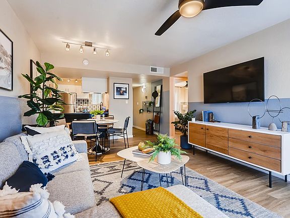 Scottsdale Gateway apartments community photo