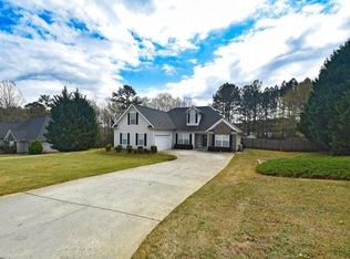 340 River Landing Dr, Monroe, GA