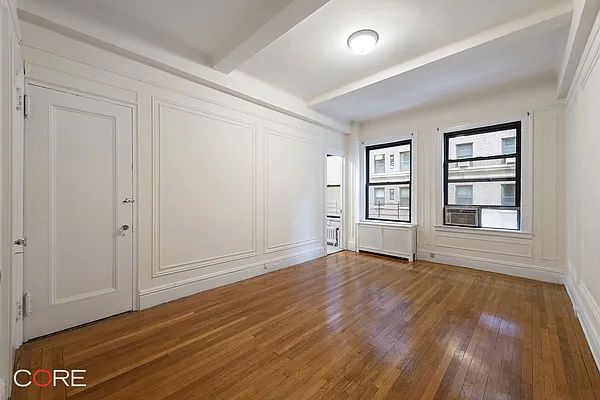 Rented by CORE | media 8