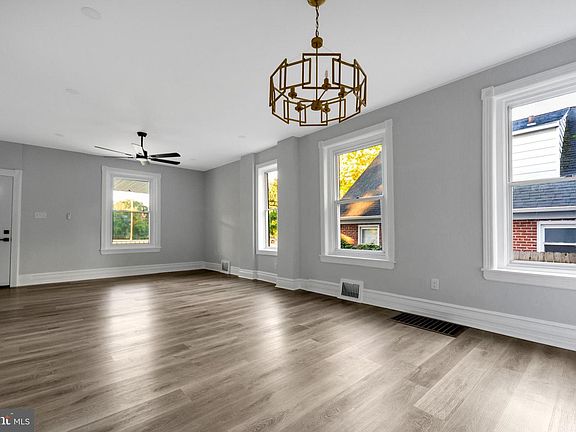 5th image of 53 E Essex Ave