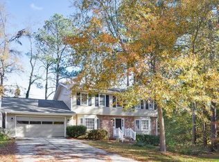 482 Foxmoor Dr, Lilburn, GA 30047
