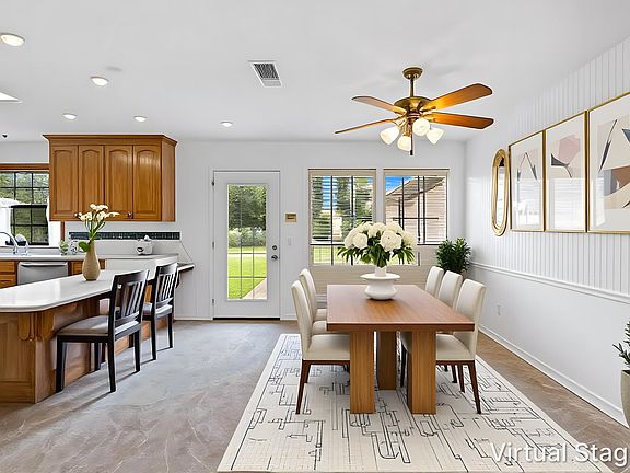 3rd image of 105 Amy Rd