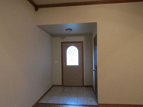 Foyer with coat closet
