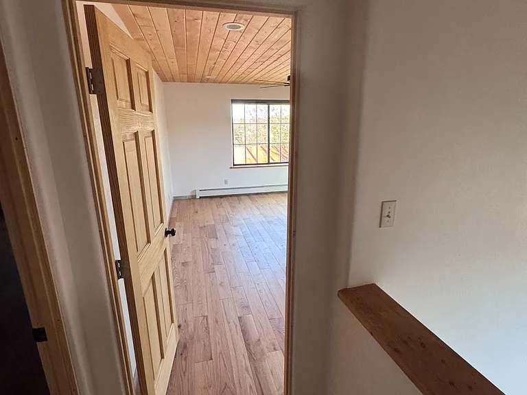 232 Valverde St — Photo 91