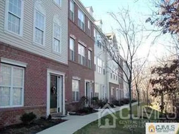 14 Marcinczyk Ave, Parlin, NJ 08859