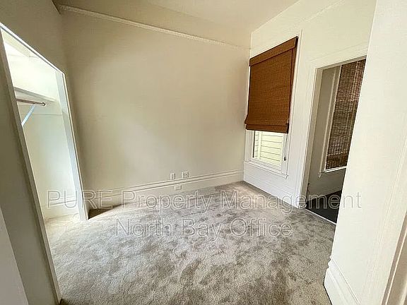 4th image of 724 Bay St Unit C