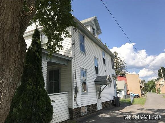 2nd image of 608 W Bloomfield St