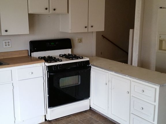 4th image of 815 N Sterling Ave