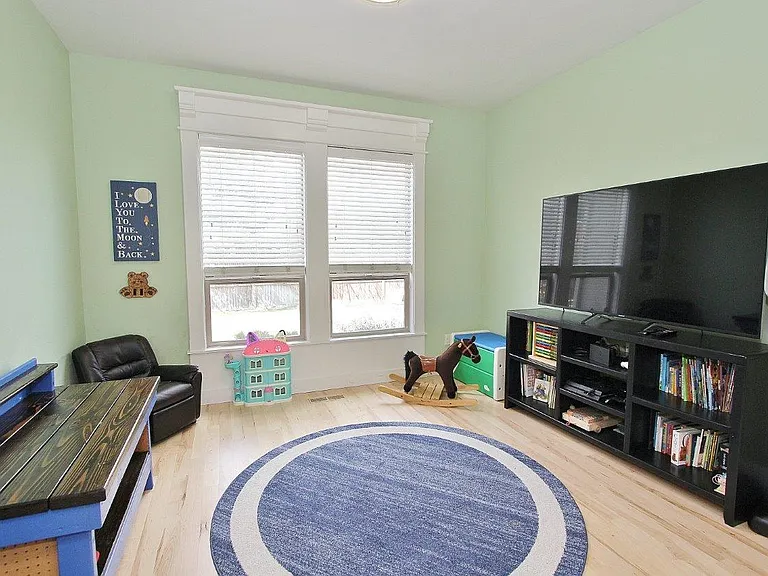 3689 N Colbourne Way — Photo 10