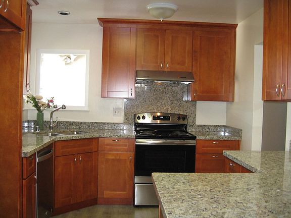 4th image of 1099 Boynton Ave