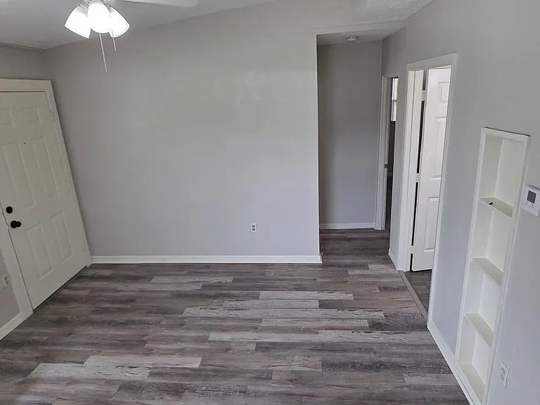 2425 Dixie Ave — Photo 9