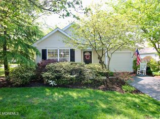 2 Winding River Rd, Lakewood, NJ 08701
