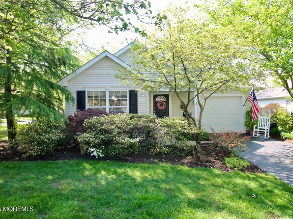 2 Winding River Road, Lakewood, NJ 08701