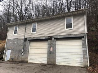 1735 Sugar Creek Dr, Charleston, WV 25387