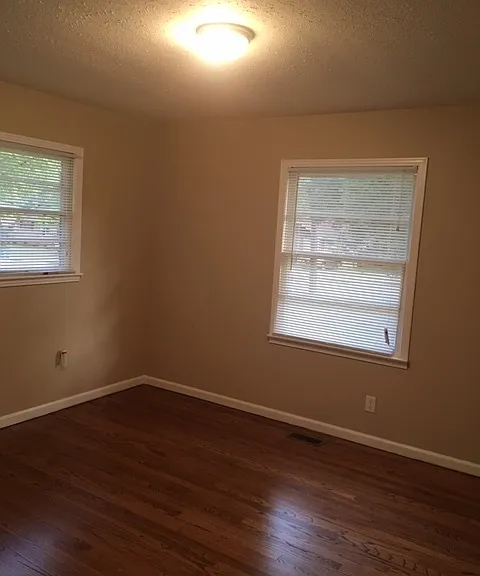 2514 Rochell Dr NW — Photo 9