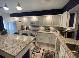 4 Staunton Ct #C, Farmington, CT 06032