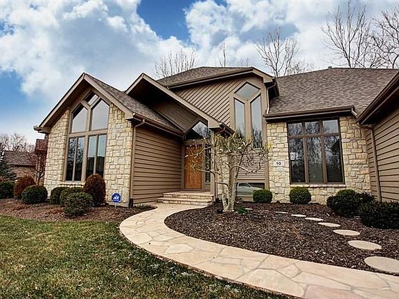 3rd image of 10 Berwick Ct