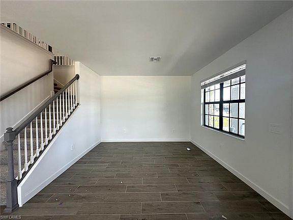 4th image of 10900 Timber Creek DR