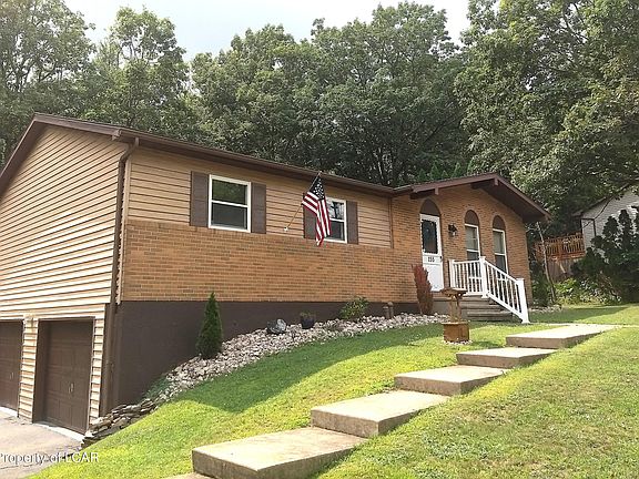 2nd image of 155 Crest Rd