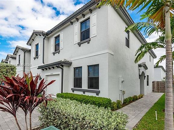 2nd image of 13037 SW 286th Way #Townhouse 13037