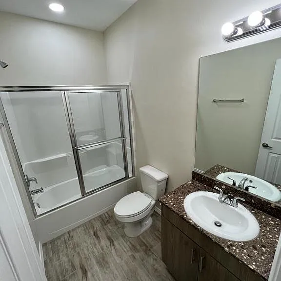5202 N Hiawatha Dr — Photo 12