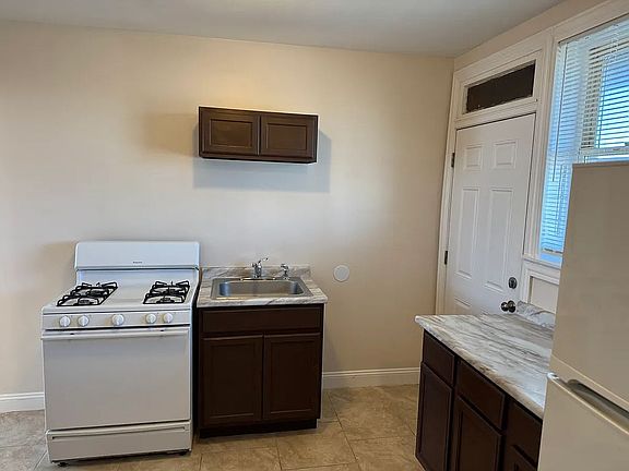 4th image of 823 S 21st Ave #1N