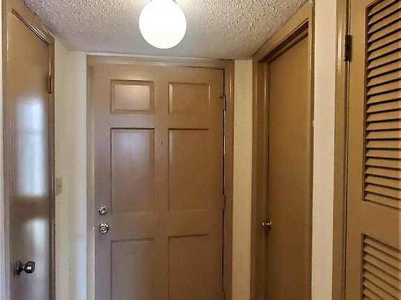5th image of 10806 Ivanhoe Dr #0