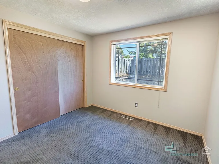 1627 8th Ave — Photo 22