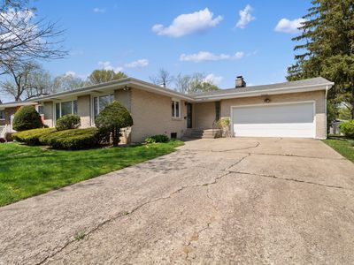 8030 Chapel Dr, Merrillville, IN, 46410
