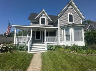 403 N Oak St, Durand, MI