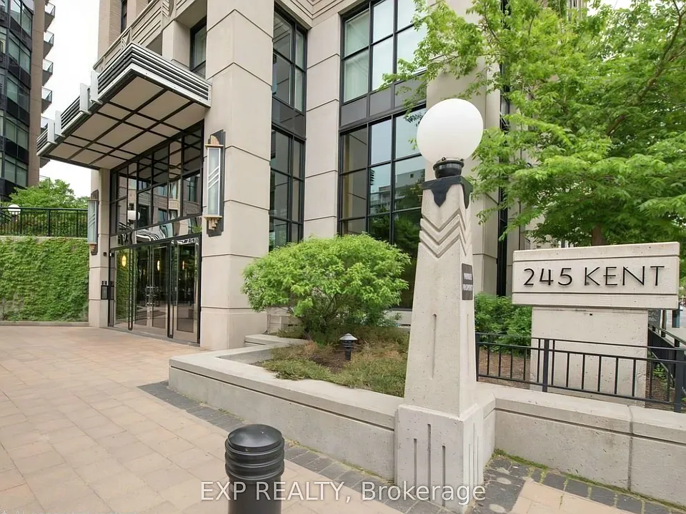 245 Kent St #907