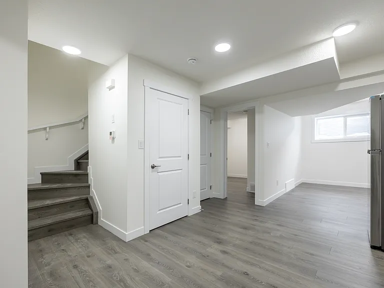 9823 107th St #9823-9815-9811 — Photo 12