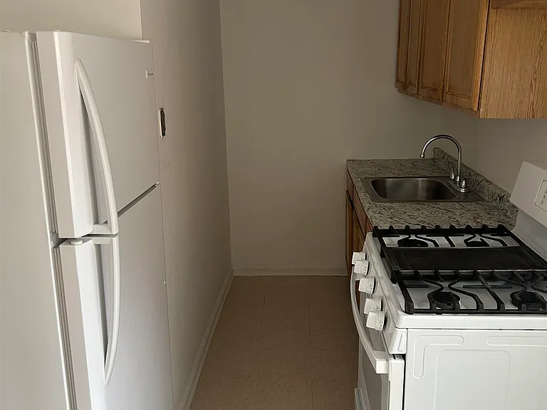 513-515 Grand Ave #I — Photo 5