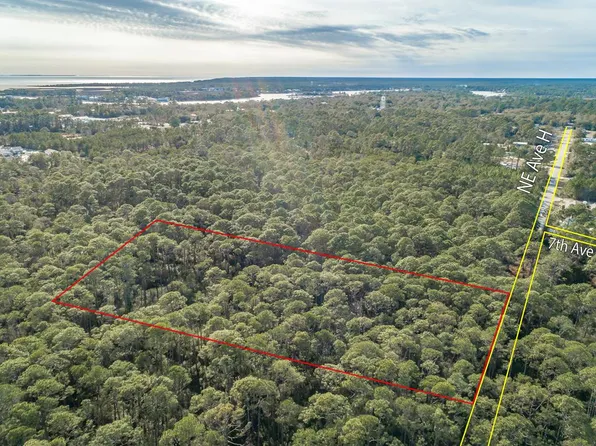 1-16 NE Avenue H, Carrabelle, FL 32322