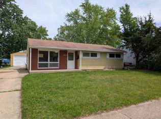 311 Stewart Dr, Freeport, IL 61032