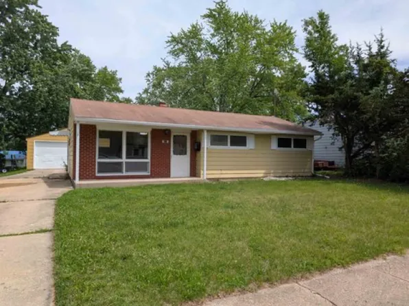 311 Stewart Dr, Freeport, IL 61032