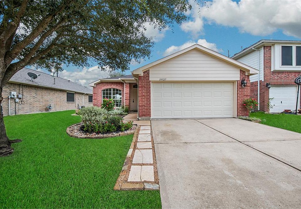 1st image of 19527 Cypress Royal Dr