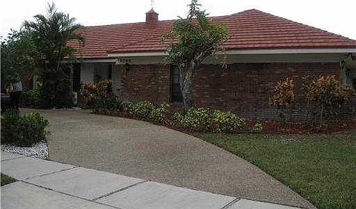 Home For Sale In Woodfield Hunt Club