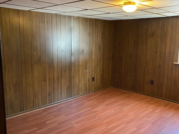 228 S 6th St UNIT 2, Youngwood, PA 15697