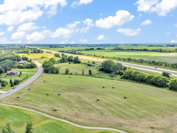 102 Savannah Heights Blvd, Lynd, MN 56157