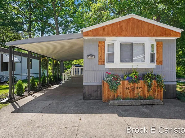 1161 Calgary Dr, Muskegon, MI 49444