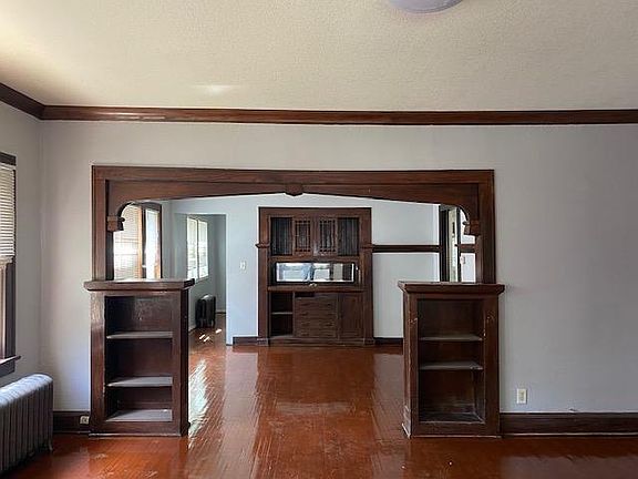 2nd image of 1615 Oliver Ave N #1