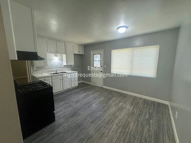 427 W 3rd St #435-B — Photo 4
