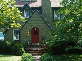 61 Spring Garden St, Hamden, CT 06517