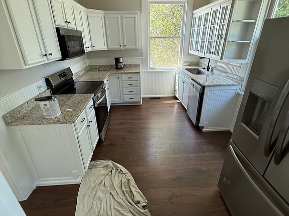 5th image of 1016 West Ave