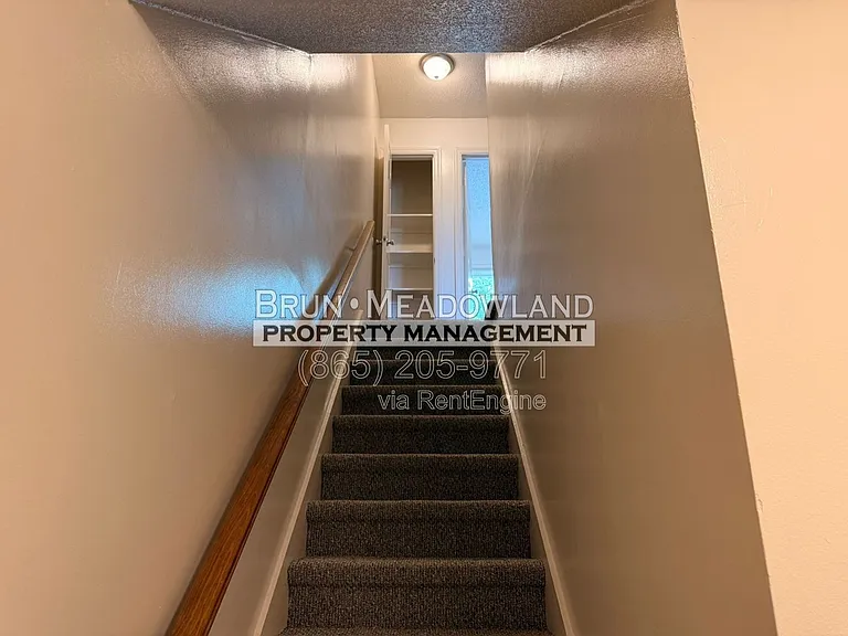 9116 Parktop Ln #B — Photo 29