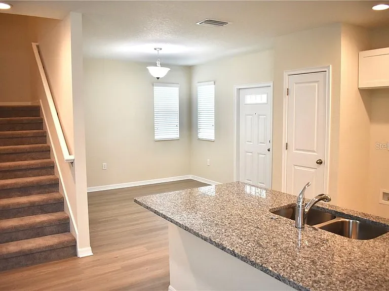 1605 E Osborne Ave — Photo 3
